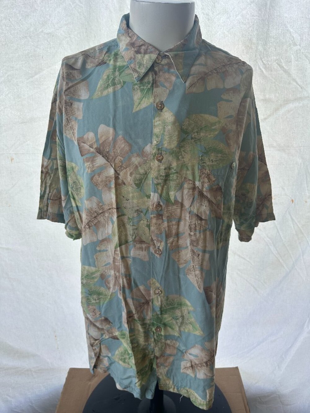 Tori Richard Men's Blue Green Brown Floral Leaf Pattern Hawaiian Shirt Size Larg